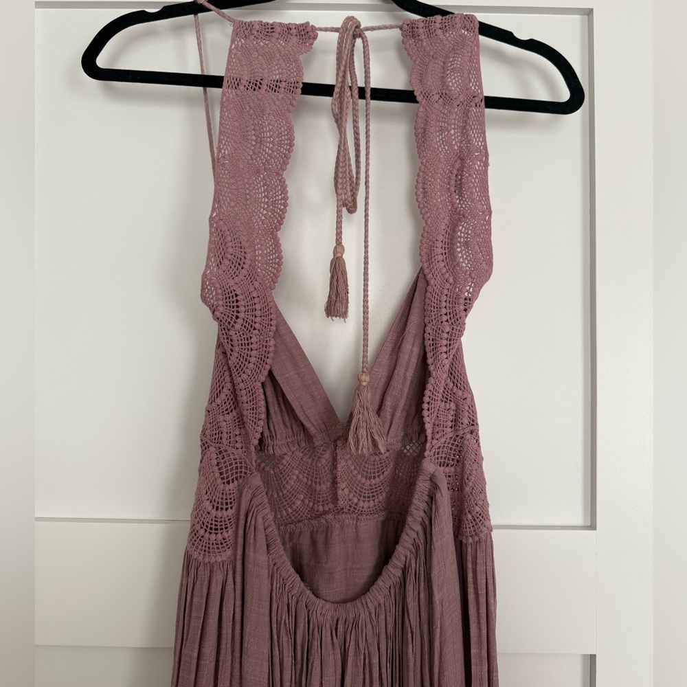 Vici Mauve Open Back Maxi Dress with Lace Details - Picture 4 of 4